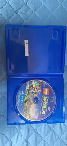 Lego worlds (usado) de ps4 na case original sem o papel