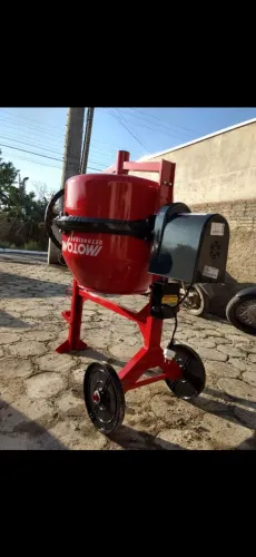 Betoneira semi nova 150 Lt