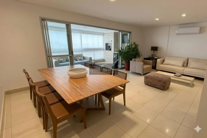 Edifício Solar do Rivera - OPORTUNIDADE APARTAMENTO AMPLO NO SOLAR RIVERA - 210M²