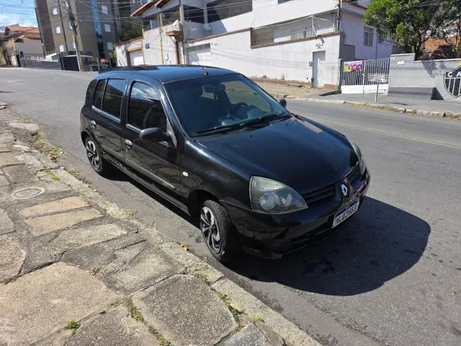 Renault Clio Hi-flex 1.0 16V 5P 2011