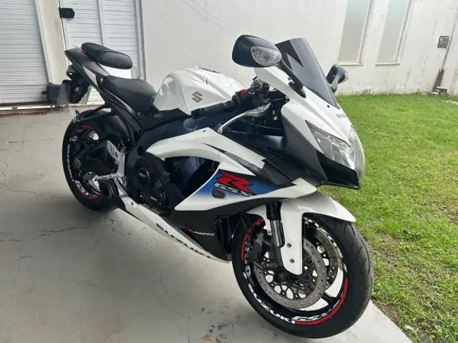 SUZUKI GSX-R 750 - ESTADO DE NOVA - * - ALEX