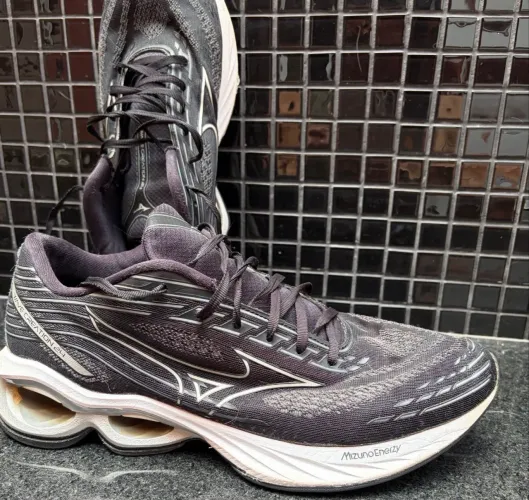 Tênis Mizuno Creation