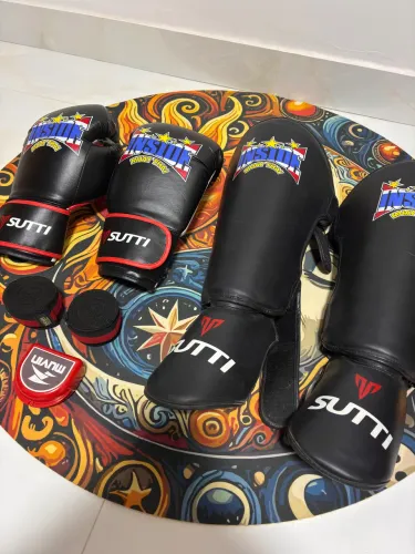 Luva e caneleira (Muay thai/Kickboxing)