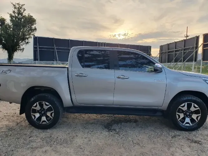 Toyota Hilux CD SRX 4X4 2.8 TDI 16V Diesel Aut. 2019