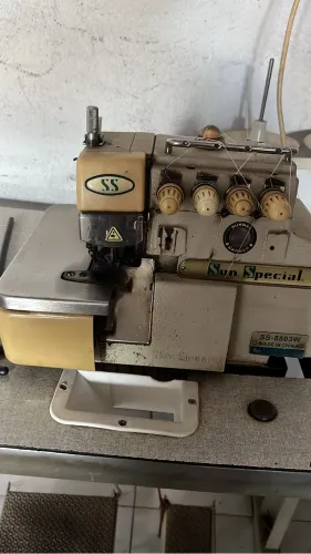 Vendo máquinas e mesa de corte