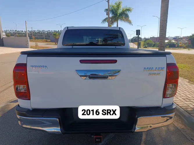 Toyota Hilux CD SRX 4X4 2.8 TDI 16V Diesel Aut. 2016