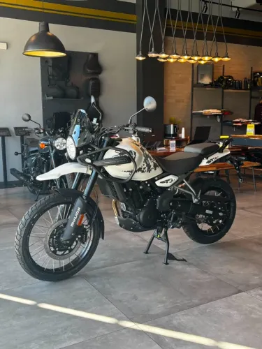 ROYAL ENFIELD HIMALAYAN KAMET WHITE