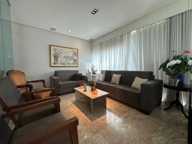 Cobertura luxuosa tophouse no Belvedere