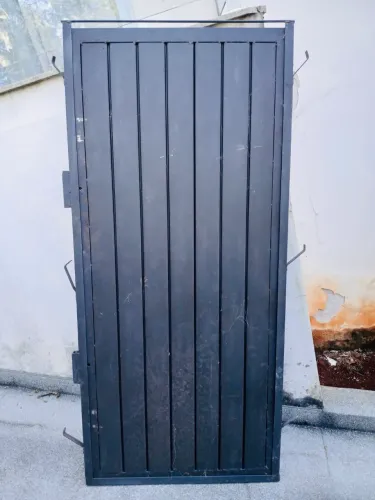 Porta de ferro 
