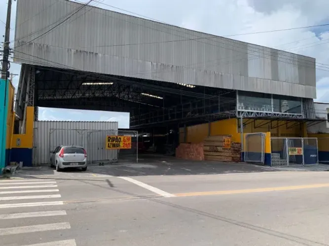 Galpão/Armazém 1.300m² c/ Mezanino e Deposito e Pé direito 10m em Avenida no Multirão