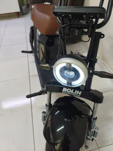 moto elétrica novinha 3 meses de uso na garantia