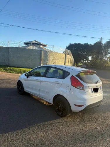 Ford Fiesta 1.6 16V Flex Mec. 5P 2015