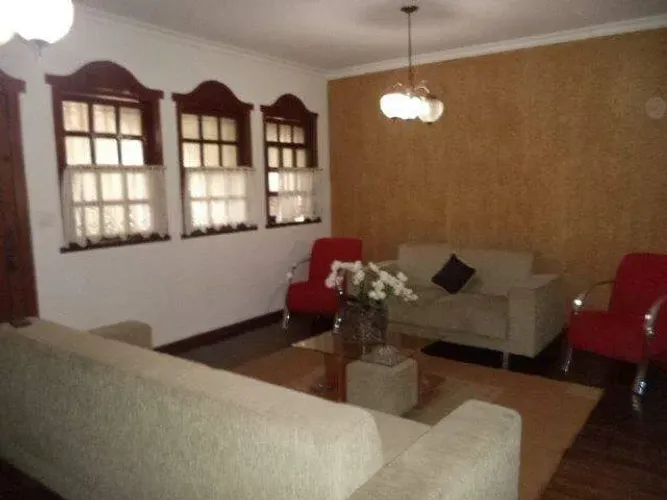 Casa para aluguel, 4 quartos, 1 suíte, 4 vagas, Castelo - Belo Horizonte/MG