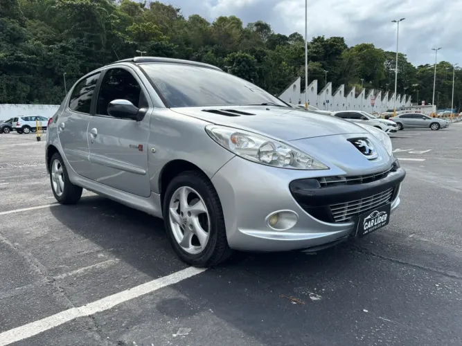 Peugeot 207 Quiksilver 1.4 Flex 8V 5P 2011