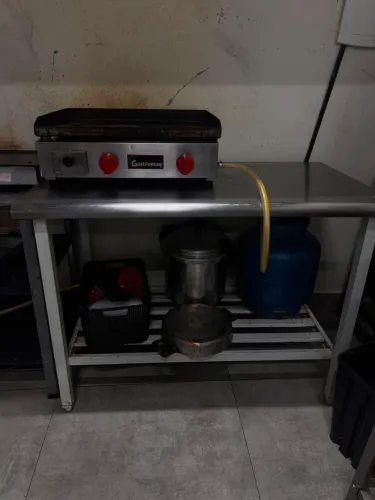 Mesa tampo de inox