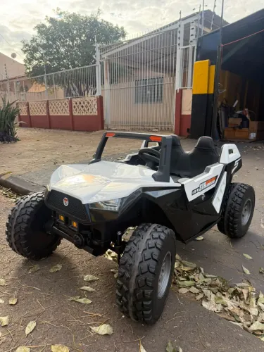Carrinho elétrico infantil Off Road Clash 4x4 24v