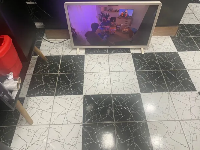 Vendo tv monitor LG 24 polegadas