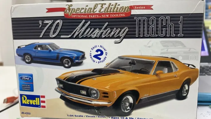 Kit Plastimodelismo Mustang 70 especial edition