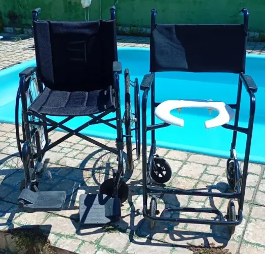 CADEIRAS DE RODA
