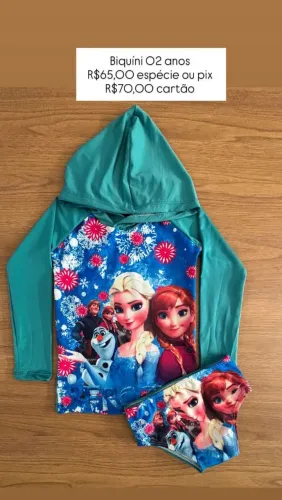 Biquíni infantil com capuz 