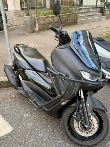 Nmax 2022, 26000km, preto fosco, em perfeito estado!