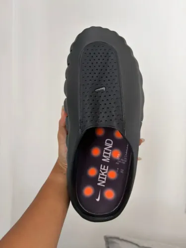 CHINELO NIKE MIND 001