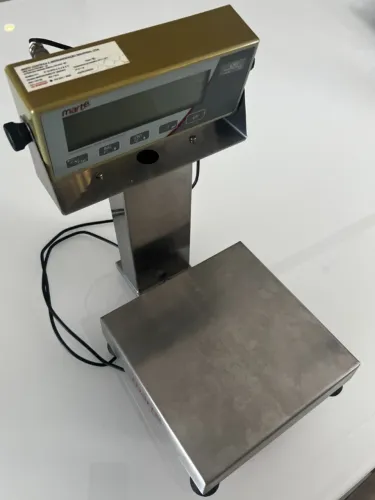 BALANCA DIGITAL DE PLATAFORMA 5KG -1G - 20X20 INOX COM COLUNA LS5 MARTE