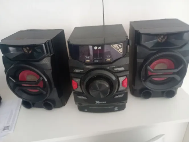 Mini Hi-Fi system semi-novo LG