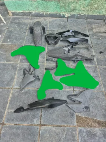 Kit Carenagens Honda XRE 300 (2009 a 2018) - Grafismo Original 2014/2015