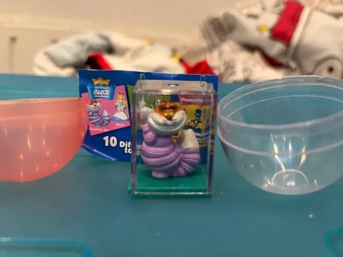miniatura boneco cheshire cat alice no país das maravilhas - tiny treasures tomy japan