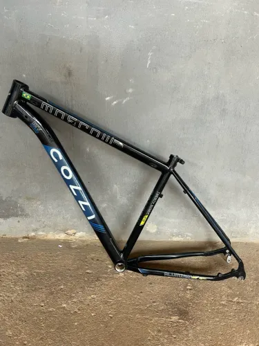 Quadro Colli Aro 29 Tamanho 19 Preto e Azul + Canote