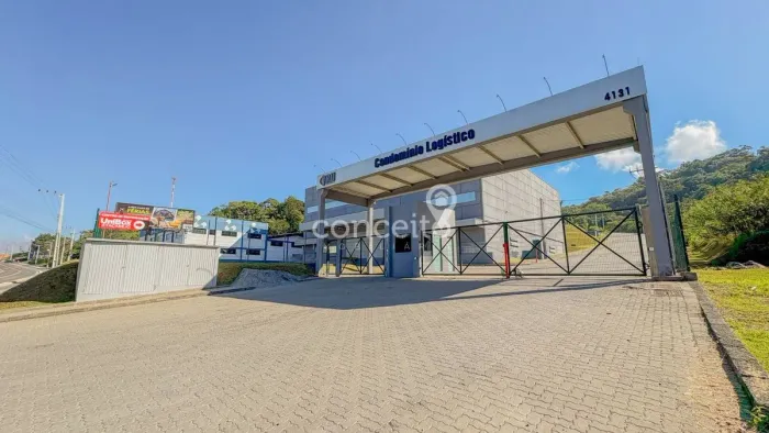 Galpão com 2.100m² na BR-470 em Indaial!