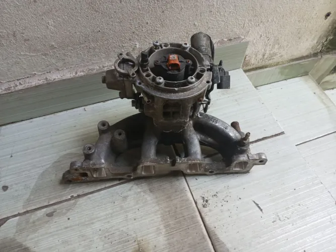 Coletor e TBI Fiesta 1995 importado