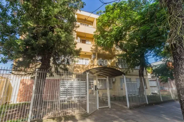 Apartamento de frente, 3 dormitórios, bairro Floresta divisa com São Geraldo em Porto Aleg