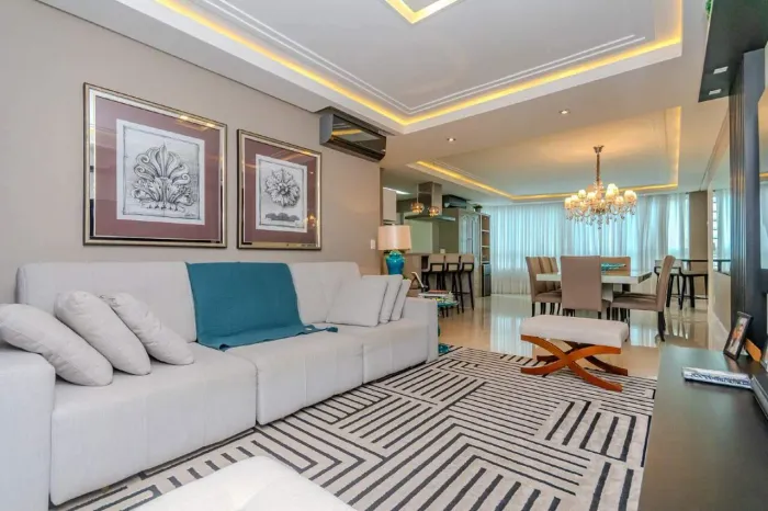 Apartamento mobiliado com 3 Suítes no Edifício Ville de France no Centro em Balneário Camb