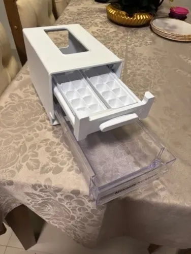 Movable Ice Maker (Bandeja de gelo móvel) da Samsung.