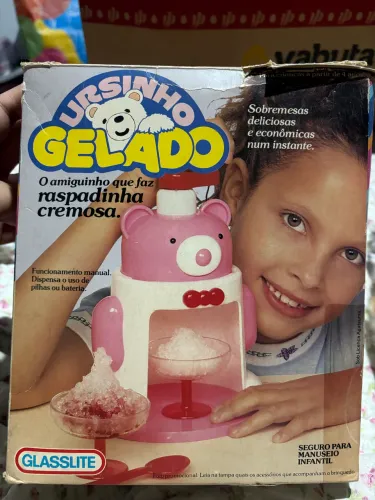 Brinquedo antigo - Ursinho Gelado Glasslite