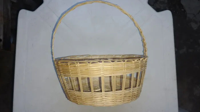 Cesta de vime e  caixa em MDF para presentear mimos