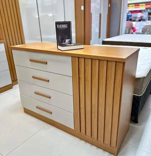 Cômoda Barcelona Ripada 