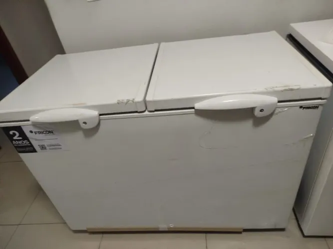 Freezer Fricon- 400 litros - 2 tampas