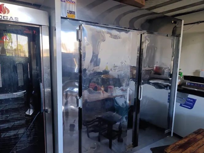 Geladeira industrial de aço inox para açougue