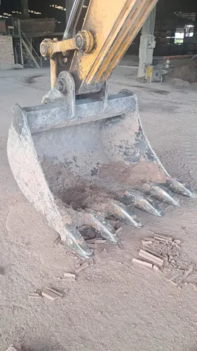 Escavadeira hidráulica modelo js200 LC JCB