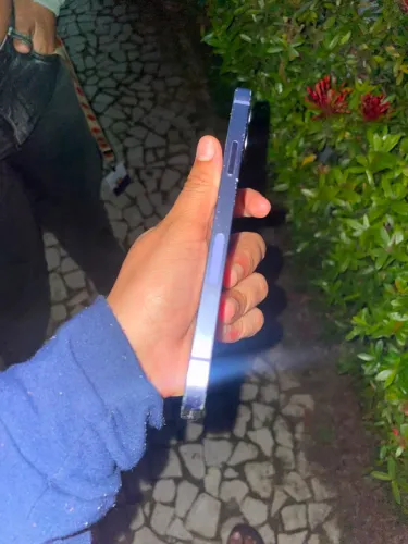 iPhone 12, lilás - 128 gigas
