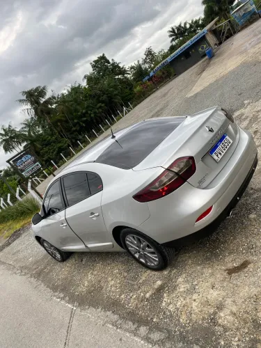 Renault Fluence Sed. Dynamique 2.0 16V Flex Aut. 2016