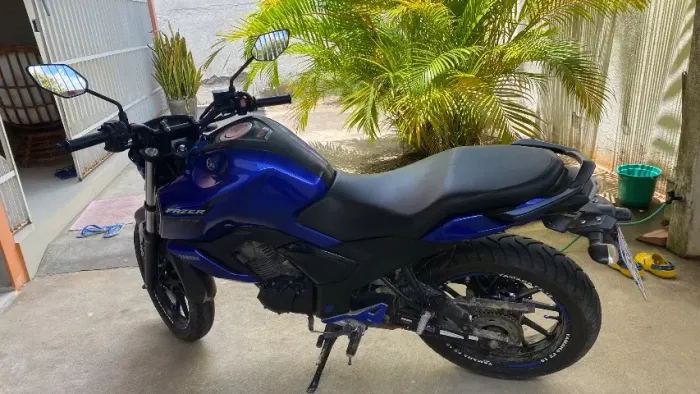 Yamaha FZ15 seminova 