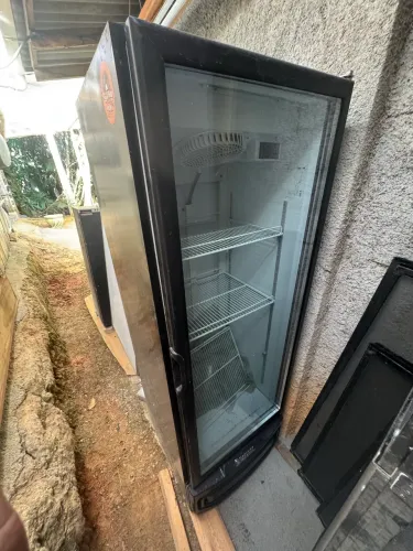 Cervejeira Gelopar 414 Litros Frost Free Porta de Vidro 220V