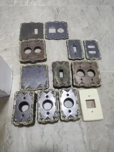 Espelhos (estilo antigo) para interruptores de luz