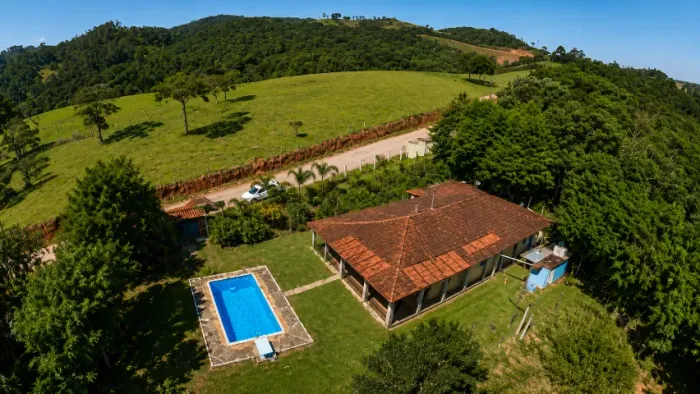 ? Chácara 4 Dormitórios + Piscina e Área Gourmet | Piracaia