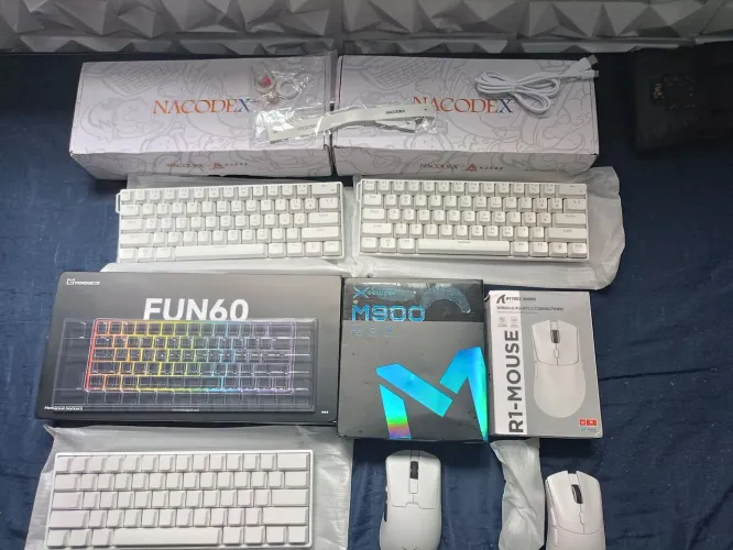 Teclado mecânico ajazz nacodex nk61, mouse delux m900 pro , atack shack r1