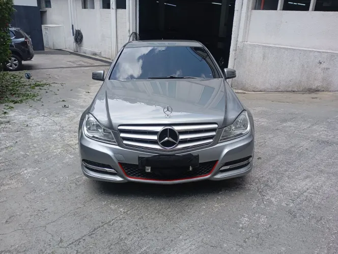 Mercedes-Benz C-180 CGI Coupe 1.8 16V 156cv Aut. 2012